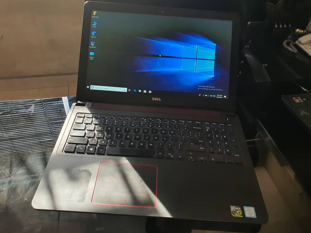 Dell Inspiron 7559