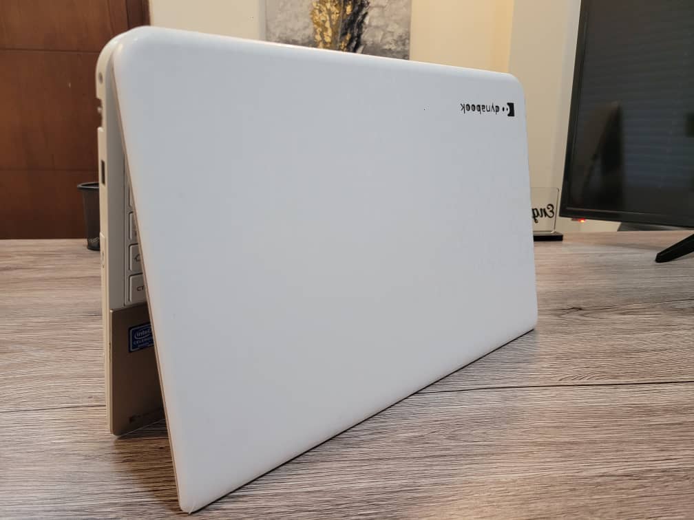 Toshiba Dynabook B45