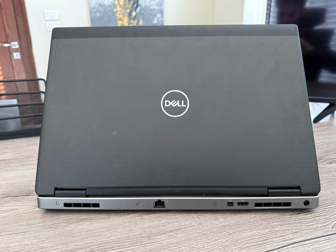Dell Precision 7520