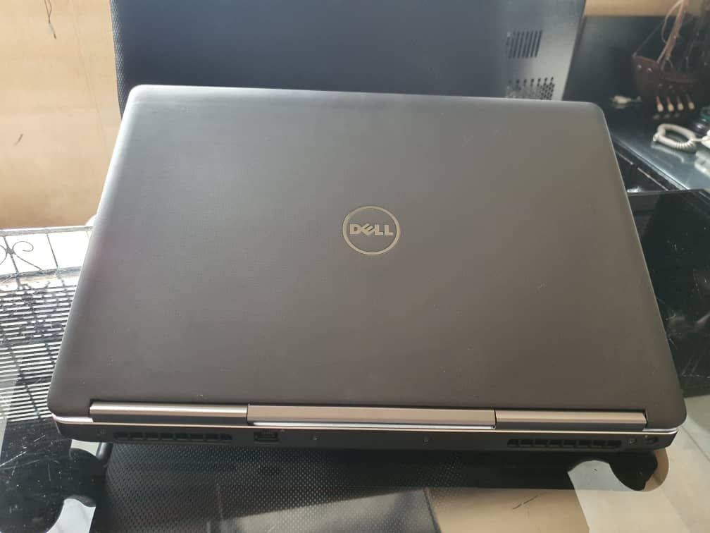 Dell Precision 7520